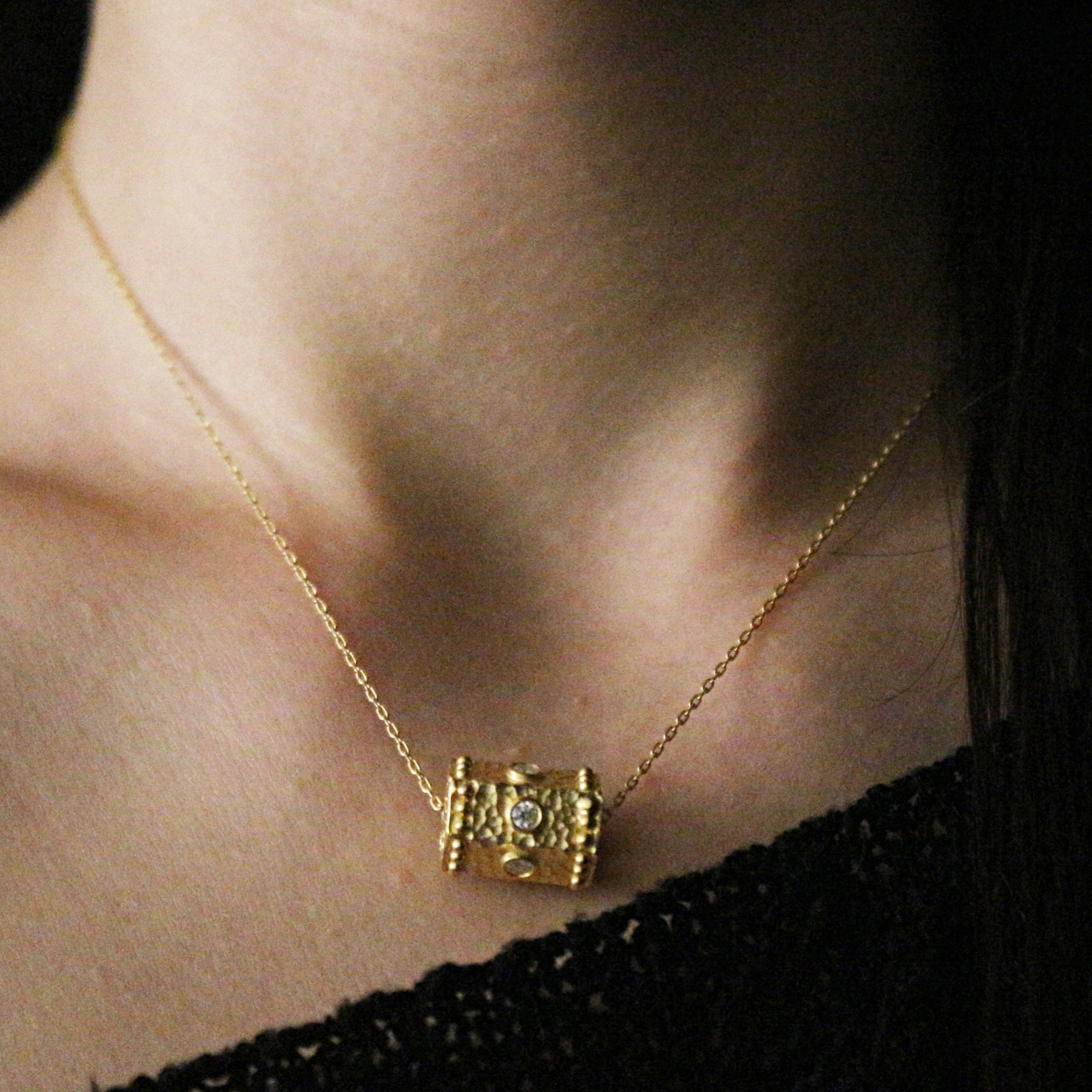 3D SILVER NECKLACE